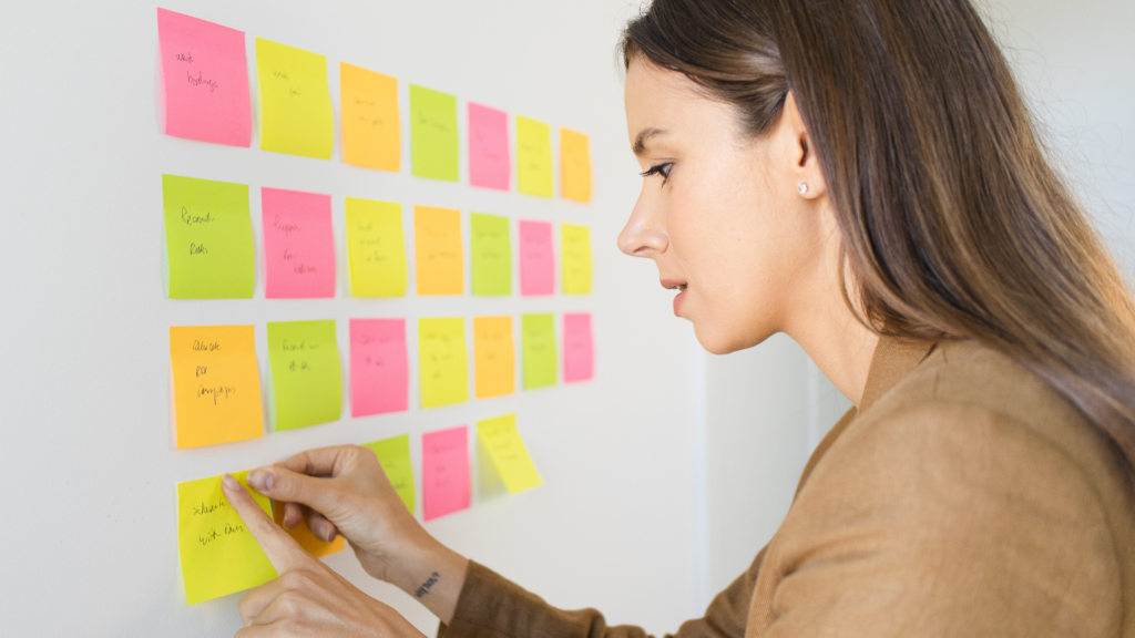 A host categorizing client feedback into different themes and priorities.